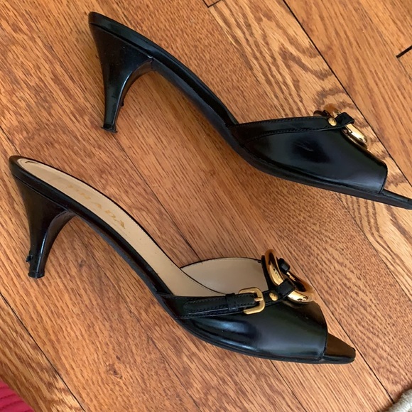 Prada black leather with gold ring elegant slides - Picture 3 of 5